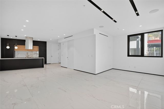 1253 N Sweetzer Avenue 3, West Hollywood, CA 90069