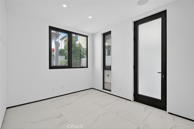 1253 N Sweetzer Avenue 3, West Hollywood, CA 90069