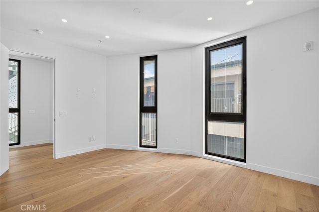 1253 N Sweetzer Avenue 3, West Hollywood, CA 90069