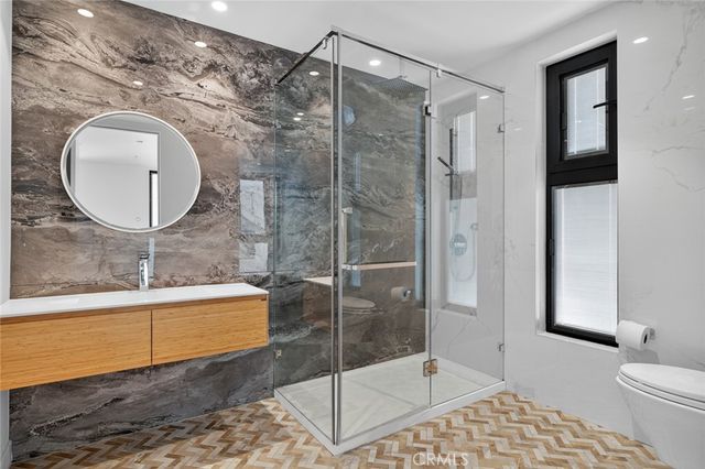 1253 N Sweetzer Avenue 3, West Hollywood, CA 90069