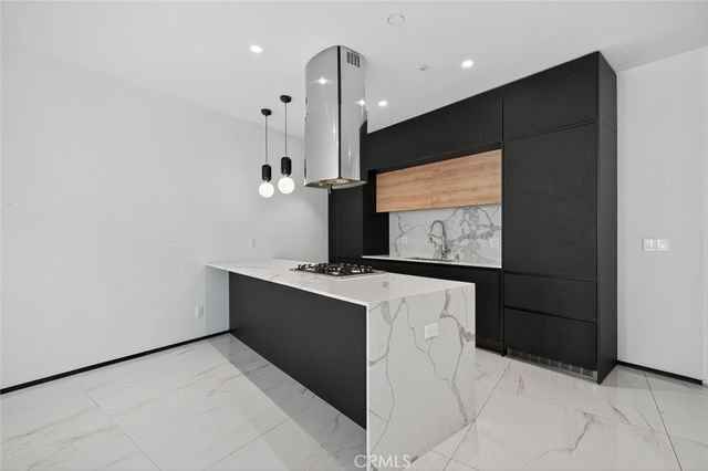 1253 N Sweetzer Avenue 3, West Hollywood, CA 90069