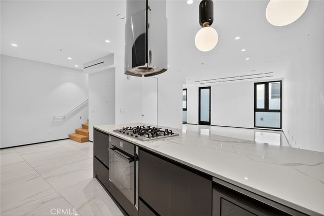 1253 N Sweetzer Avenue 3, West Hollywood, CA 90069