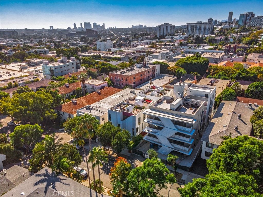 1253 N Sweetzer Avenue 3, West Hollywood, CA 90069