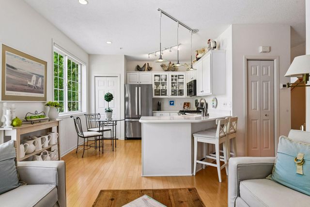 921 Fairfield Way, Minnetonka, MN 55305
