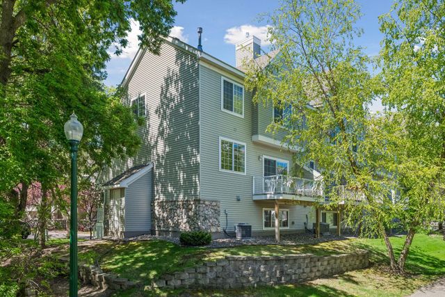 921 Fairfield Way, Minnetonka, MN 55305