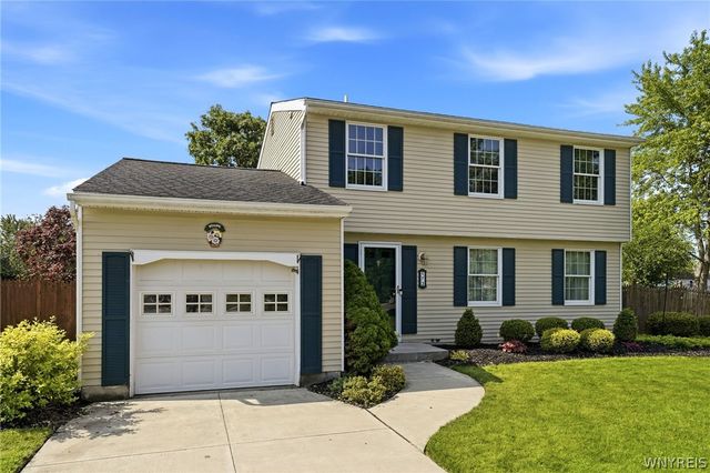 173 Roycroft Dr, West Seneca, NY 14224