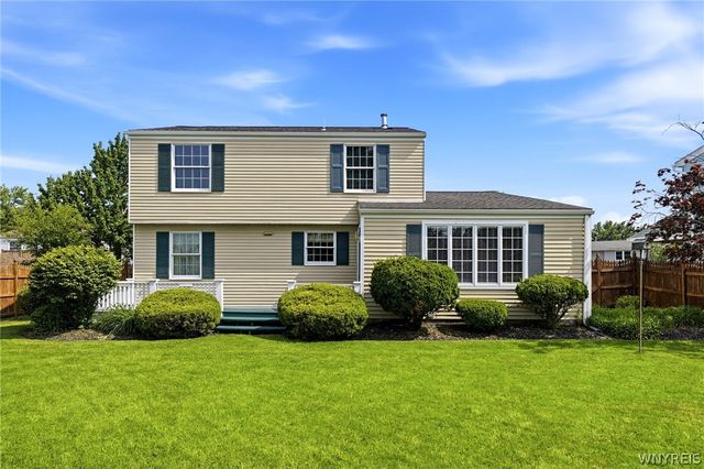 173 Roycroft Dr, West Seneca, NY 14224
