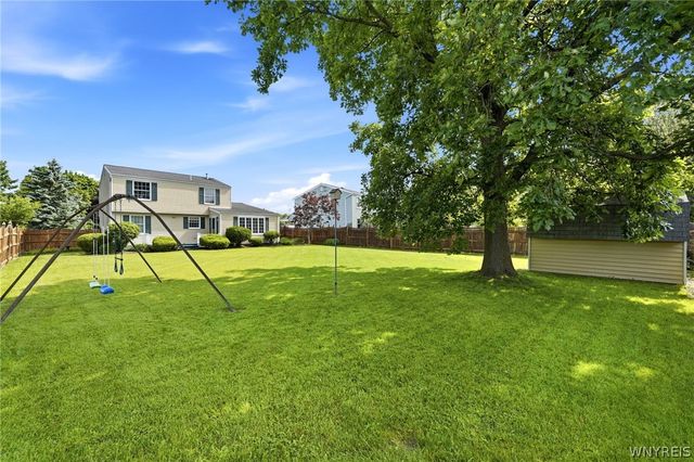 173 Roycroft Dr, West Seneca, NY 14224