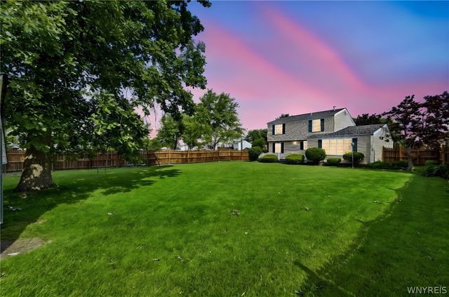 173 Roycroft Dr, West Seneca, NY 14224