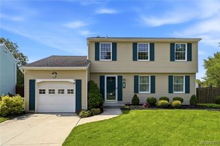 173 Roycroft Dr, West Seneca, NY 14224