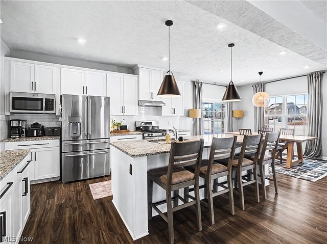 9254 Winfield Lane, North Ridgeville, OH 44039