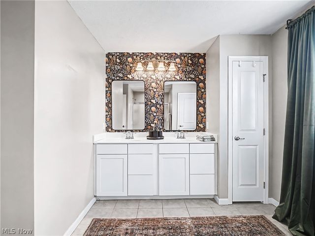 9254 Winfield Lane, North Ridgeville, OH 44039