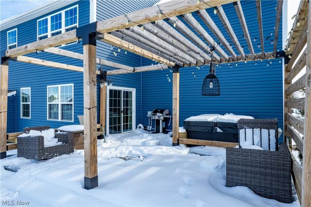 9254 Winfield Lane, North Ridgeville, OH 44039