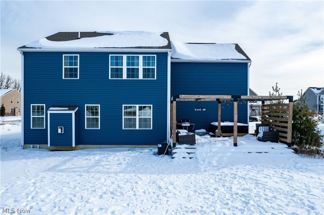 9254 Winfield Lane, North Ridgeville, OH 44039