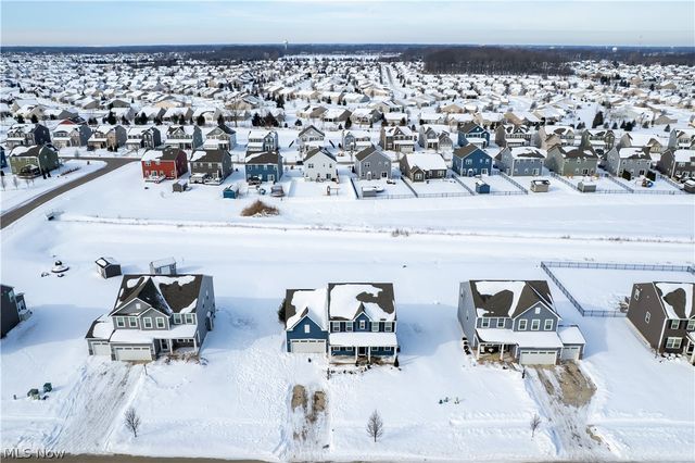 9254 Winfield Lane, North Ridgeville, OH 44039