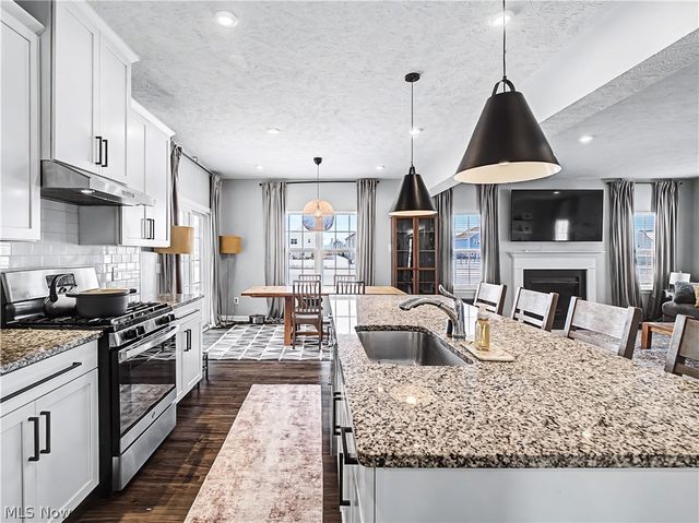 9254 Winfield Lane, North Ridgeville, OH 44039