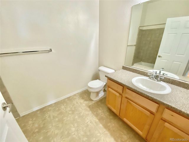 8467 Canyon Rim Circle 303, Englewood, CO 80112