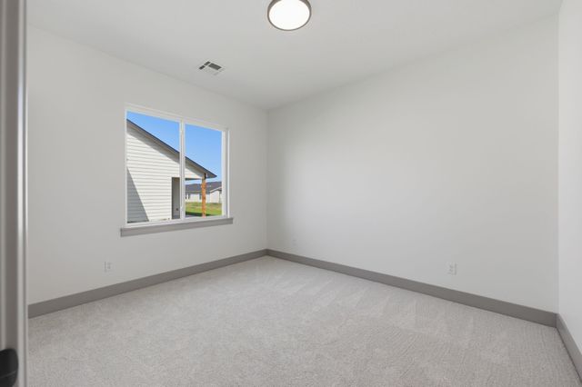 526 Elmwood St, Park City, KS 67147