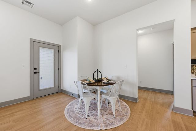 526 Elmwood St, Park City, KS 67147