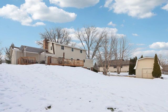 5820 S 124th STREET, Hales Corners, WI 53130