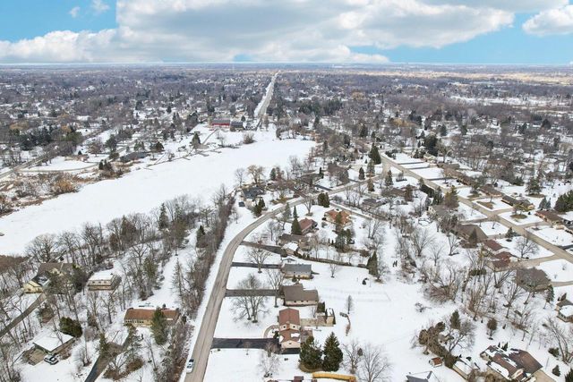 5820 S 124th STREET, Hales Corners, WI 53130