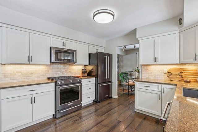 5820 S 124th STREET, Hales Corners, WI 53130