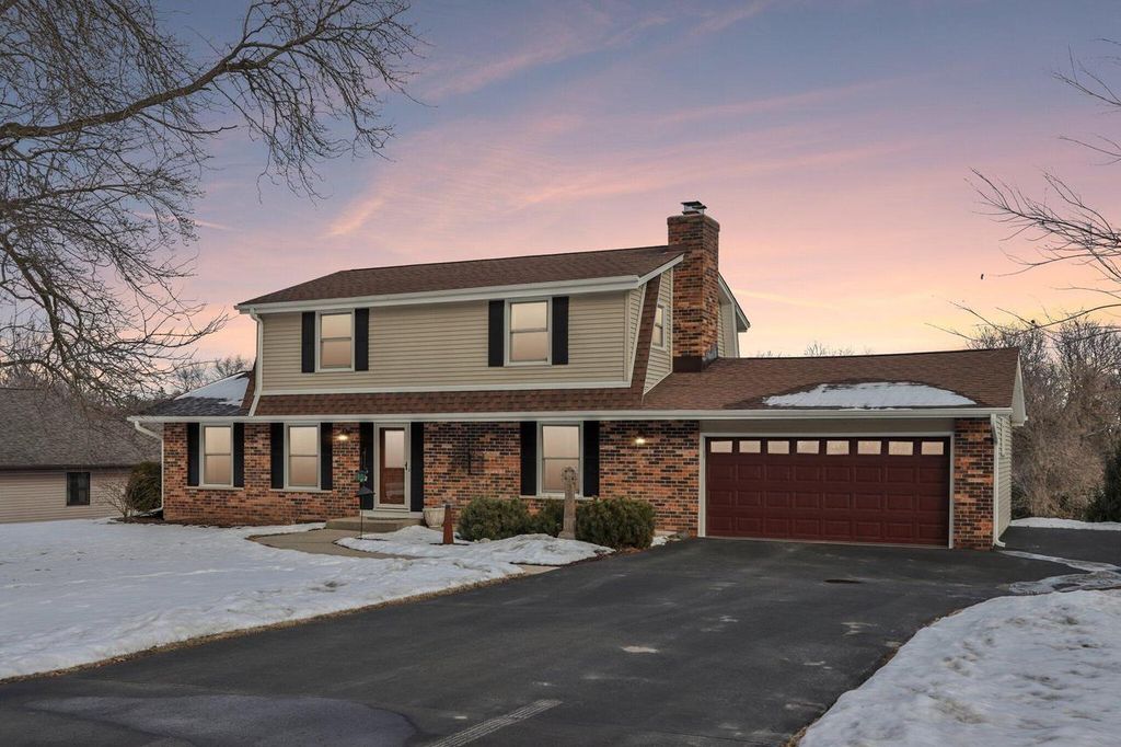 5820 S 124th STREET, Hales Corners, WI 53130