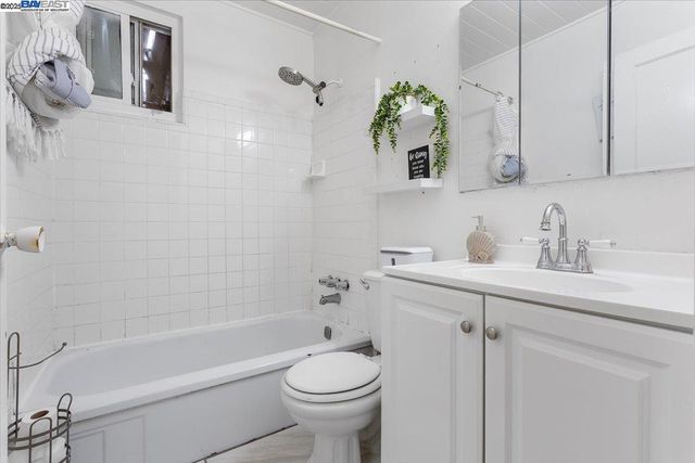 1078 Rachel Rd, San Pablo, CA 94806