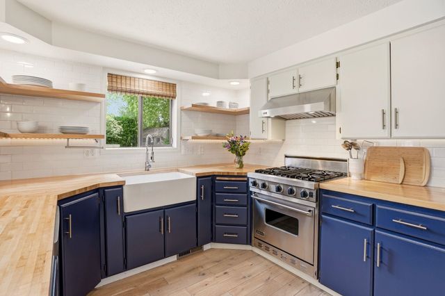 5005 S Hogan St, Spokane, WA 99223