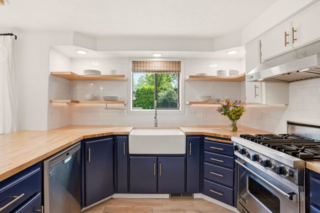 5005 S Hogan St, Spokane, WA 99223