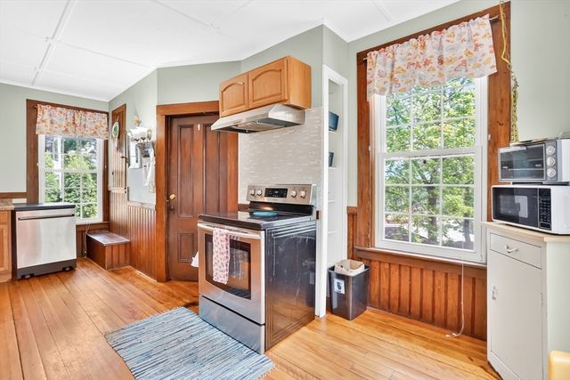 23 Oakes Ave, Southbridge, MA 01550