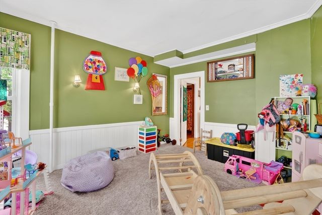 23 Oakes Ave, Southbridge, MA 01550