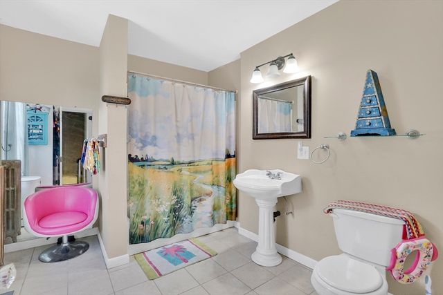 23 Oakes Ave, Southbridge, MA 01550