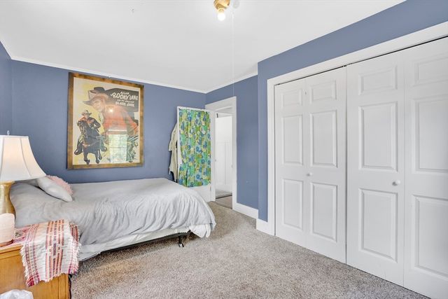 23 Oakes Ave, Southbridge, MA 01550