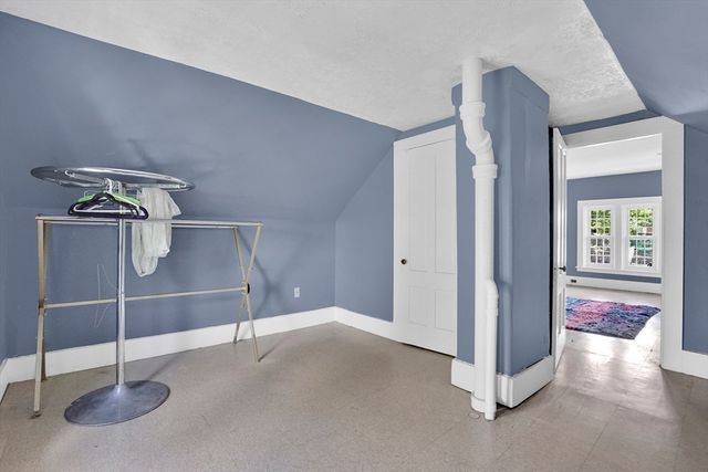 23 Oakes Ave, Southbridge, MA 01550