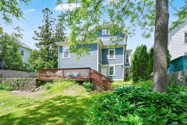 23 Oakes Ave, Southbridge, MA 01550