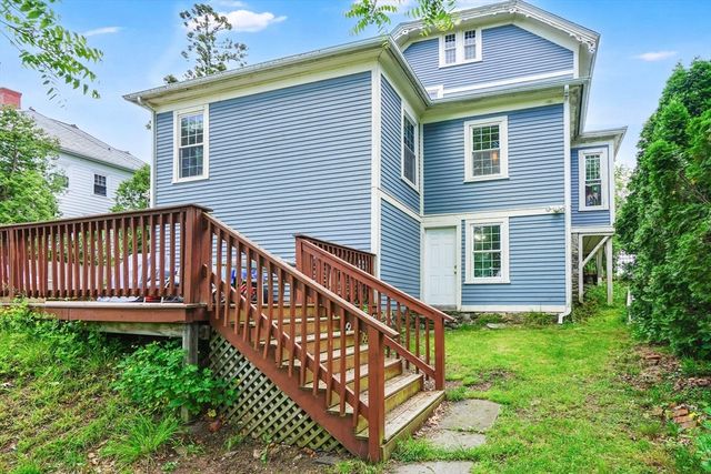 23 Oakes Ave, Southbridge, MA 01550
