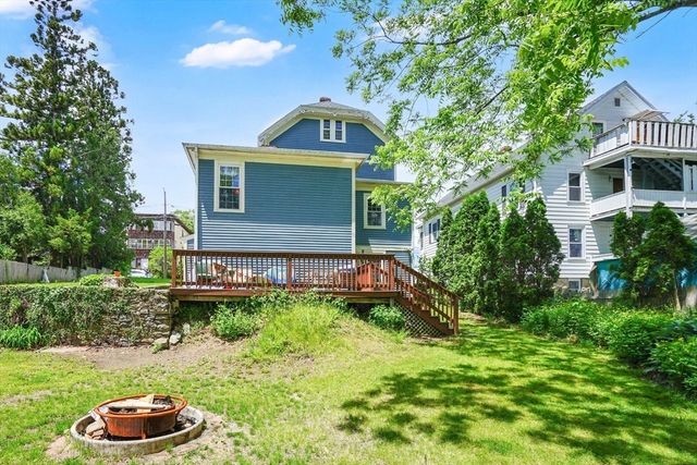 23 Oakes Ave, Southbridge, MA 01550