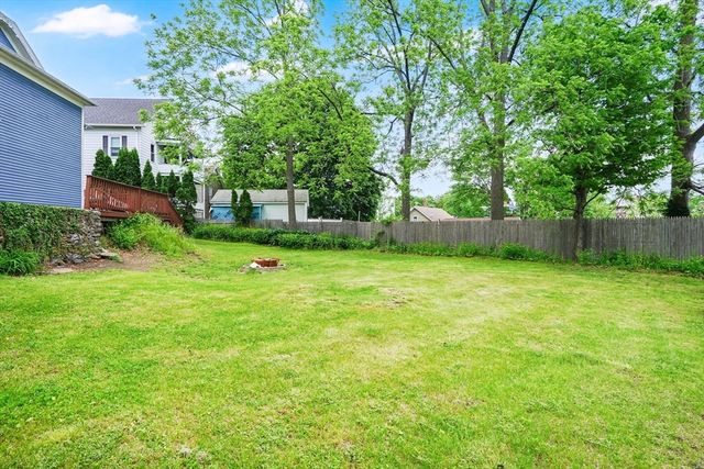 23 Oakes Ave, Southbridge, MA 01550
