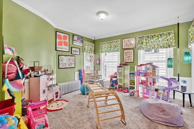 23 Oakes Ave, Southbridge, MA 01550