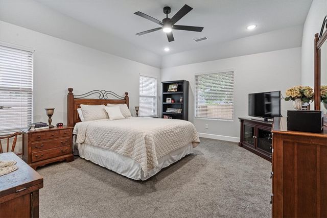 704 Taylor Street, Siloam Springs, AR 72761