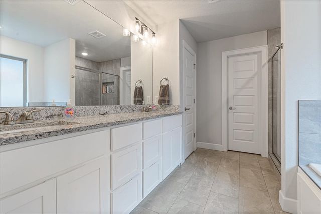704 Taylor Street, Siloam Springs, AR 72761