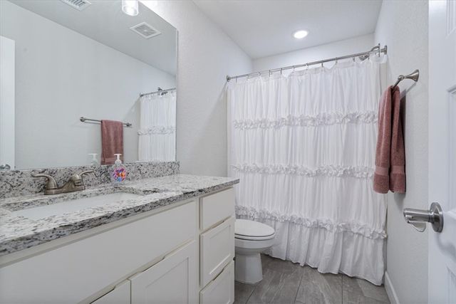 704 Taylor Street, Siloam Springs, AR 72761