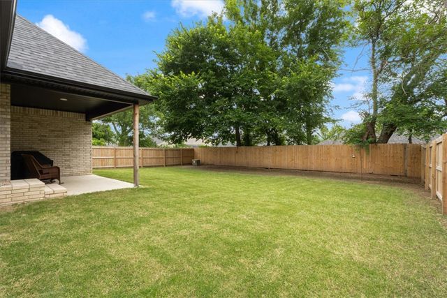 704 Taylor Street, Siloam Springs, AR 72761