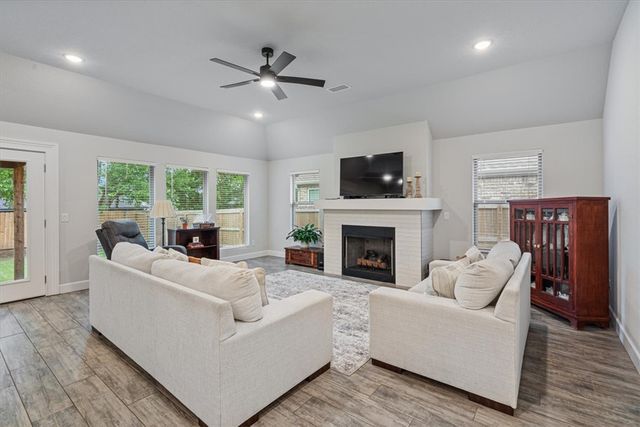 704 Taylor Street, Siloam Springs, AR 72761