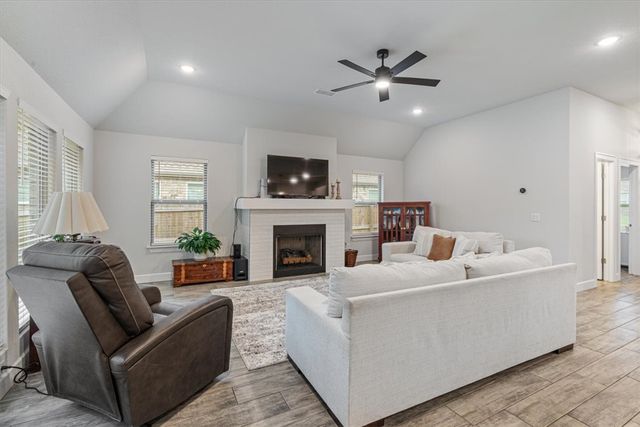 704 Taylor Street, Siloam Springs, AR 72761