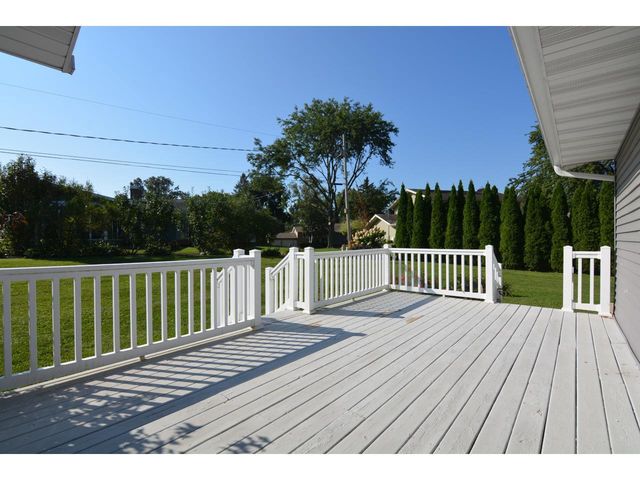 5556 Rainbow Road, Waunakee, WI 53597