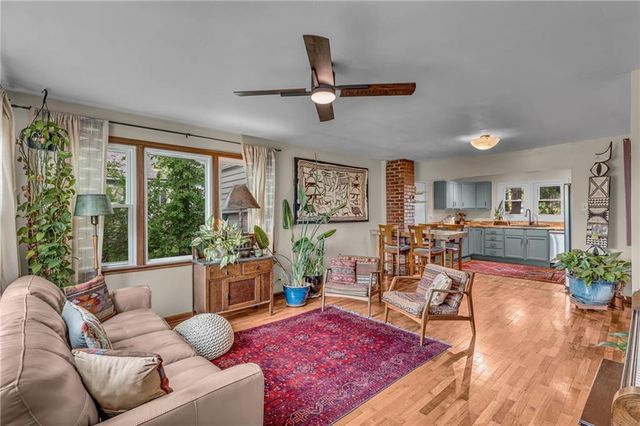 1820 Vermont Street, Lawrence, KS 66044
