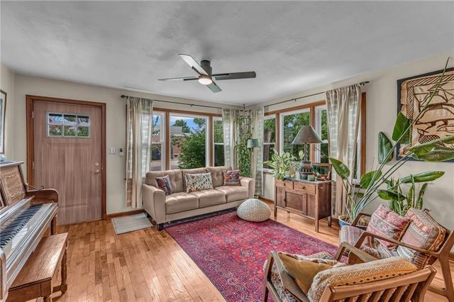 1820 Vermont Street, Lawrence, KS 66044