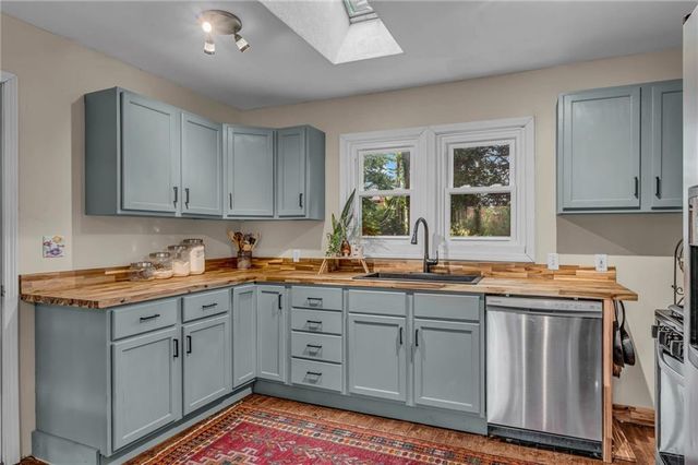 1820 Vermont Street, Lawrence, KS 66044